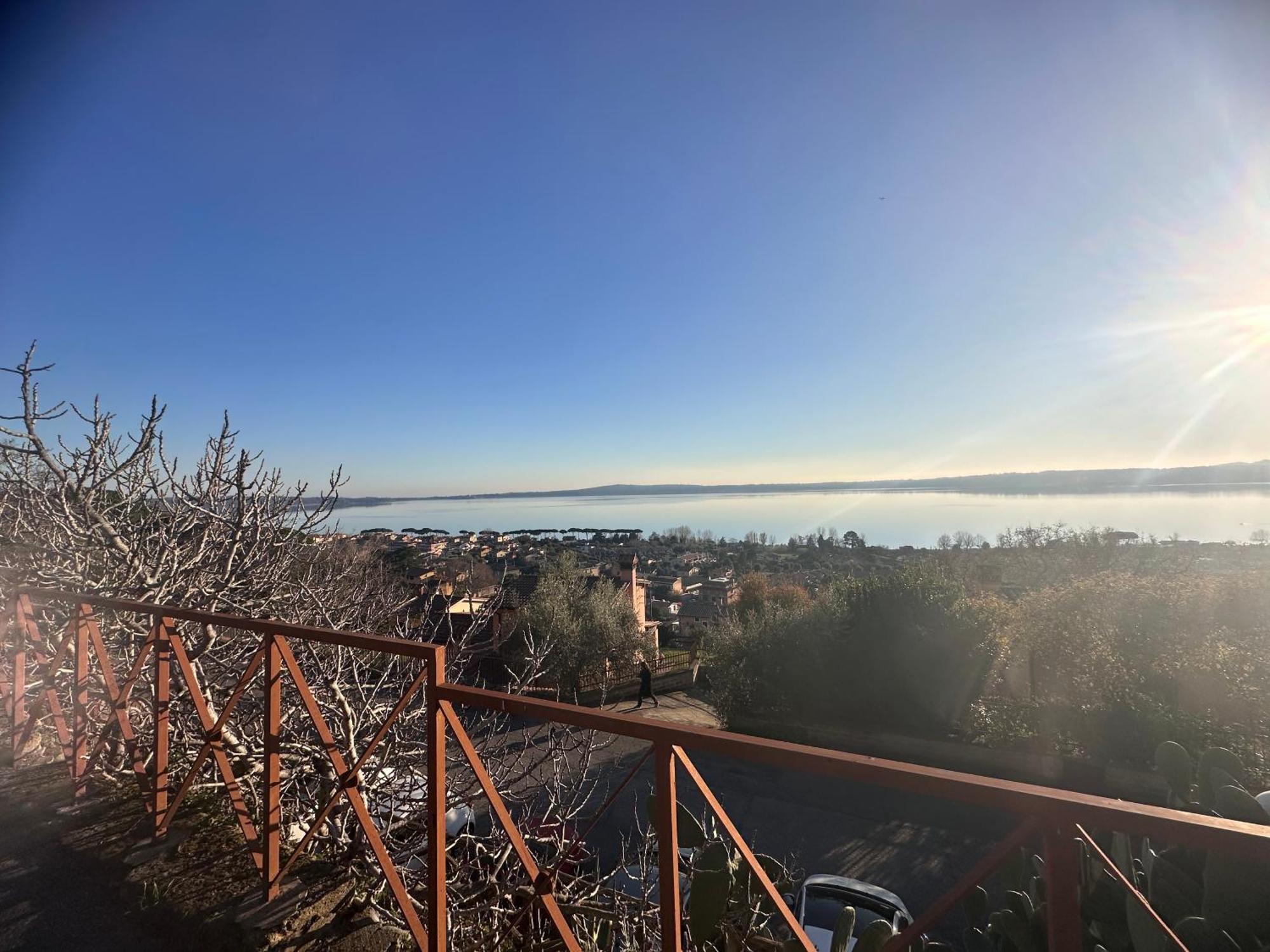 Sguardo Sul Lago Apartment Trevignano Romano Exterior photo